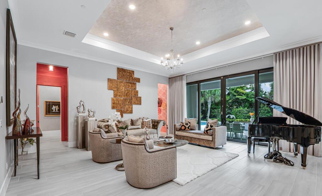 9228 Coral Isles Circle, Palm Beach Gardens FL 33412 photo 3