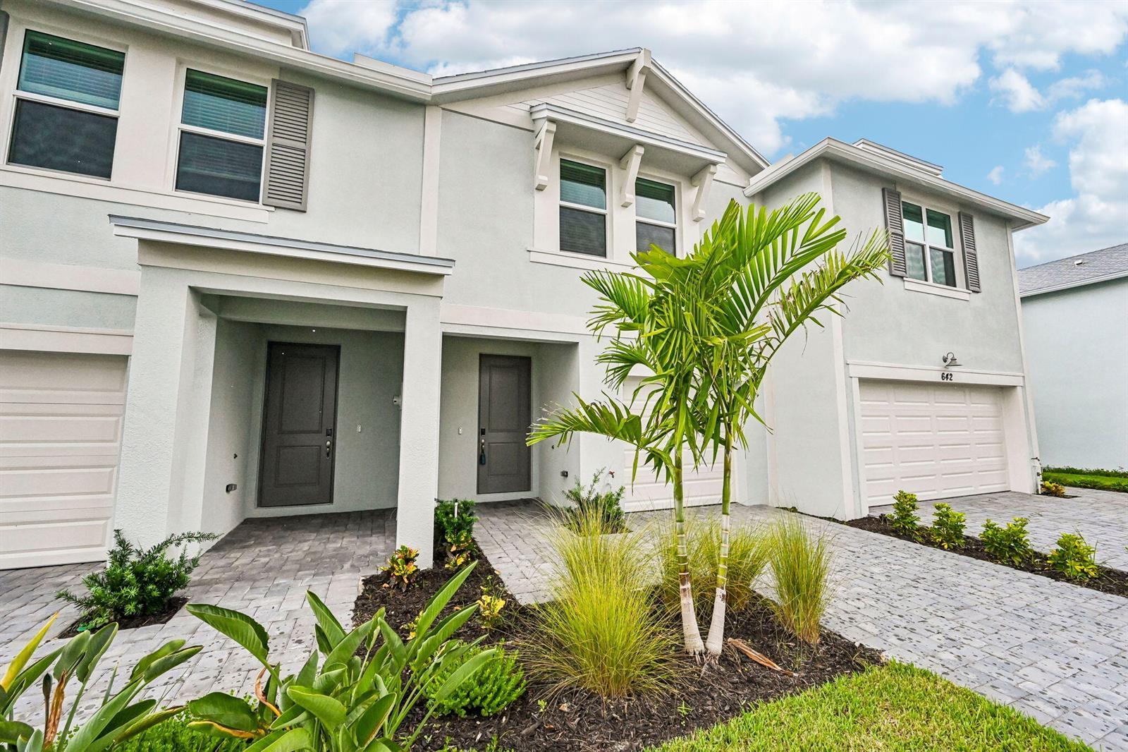 646 Salisbury Circle, Fort Pierce FL 34982 photo 2