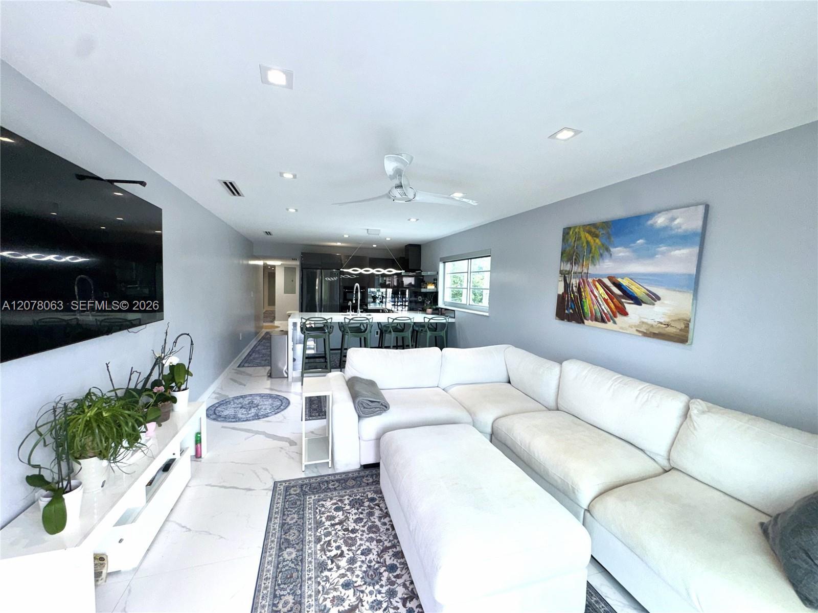 1428 Euclid Ave # 207, Miami Beach FL 33139