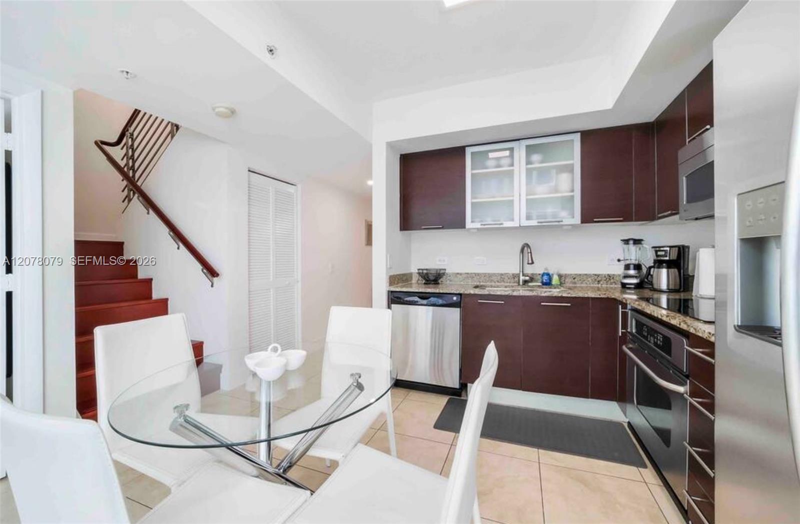 41 SE 5th St # 408, Miami FL 33131 photo 4