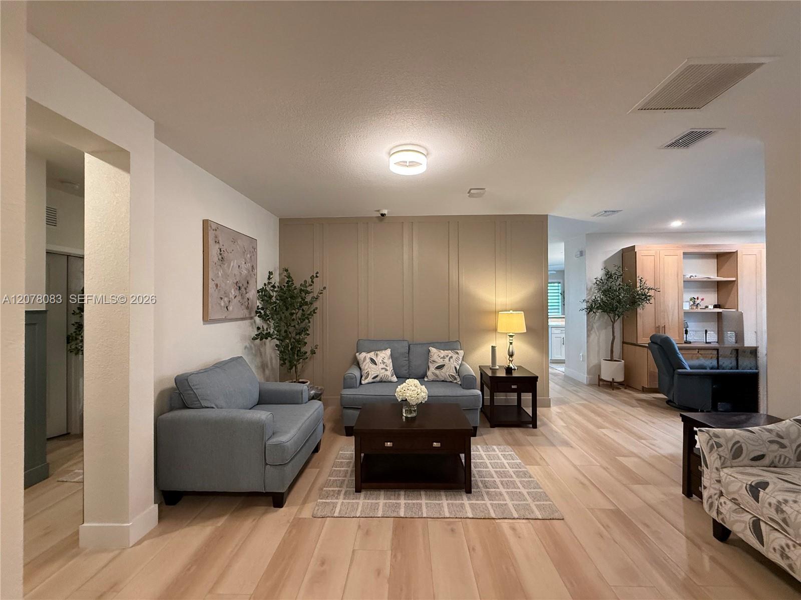 167 SE 24th Ave, Homestead FL 33033 photo 2