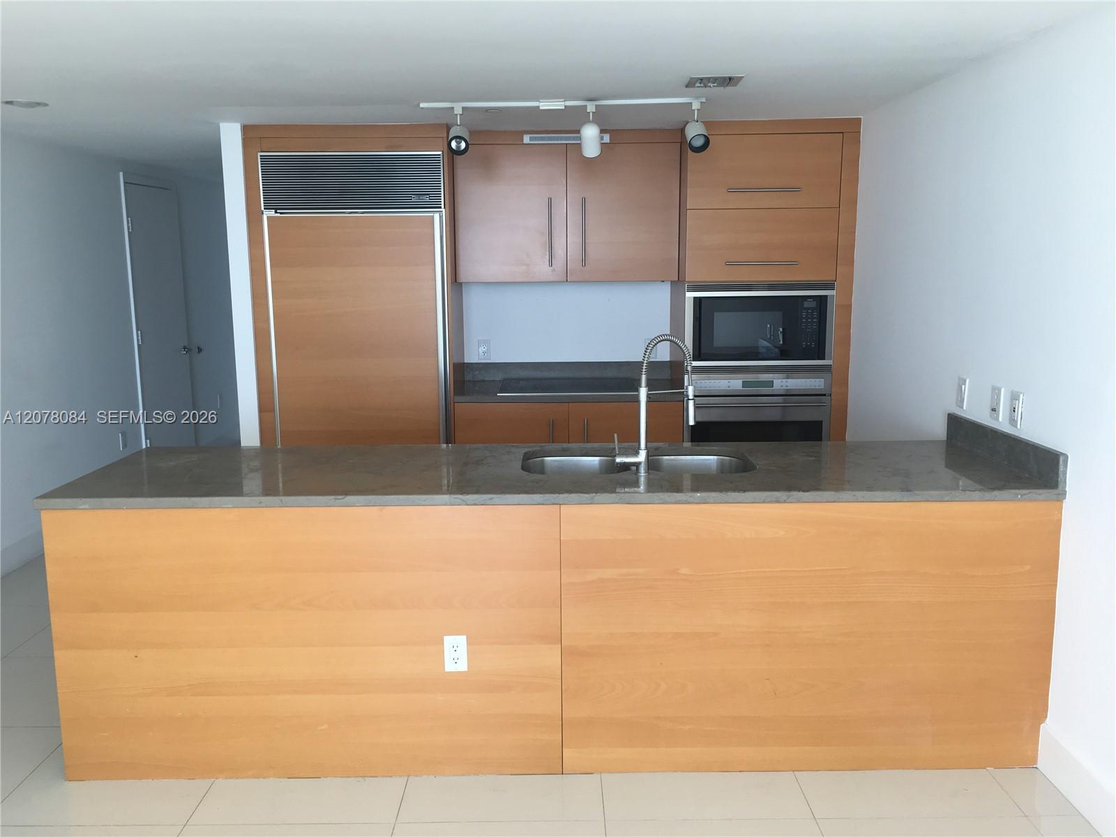 475 BRICKELL AV # 4307, Miami FL 33131 photo 3