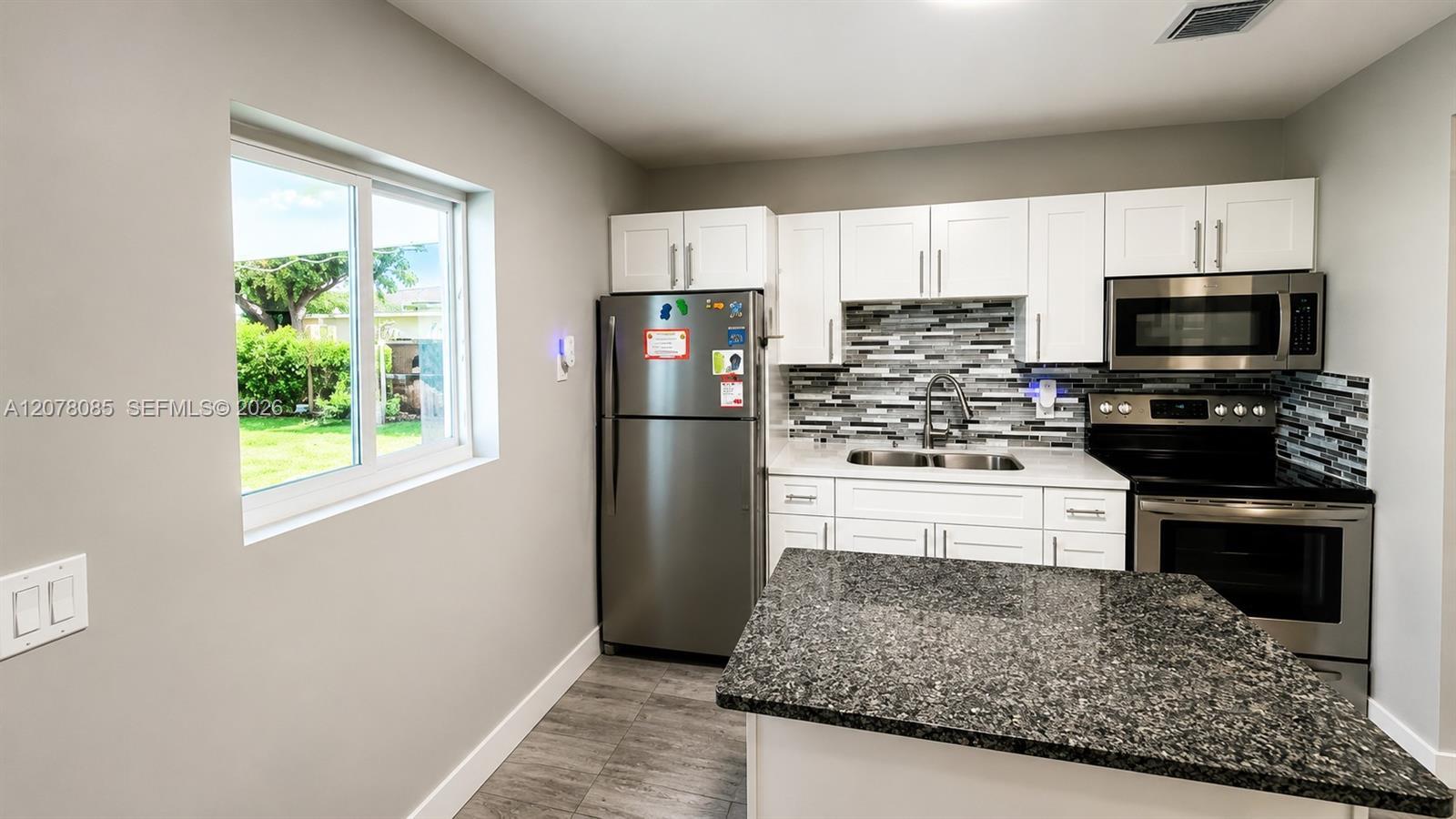 4017 SW 20th St, West Park FL 33023 photo 4