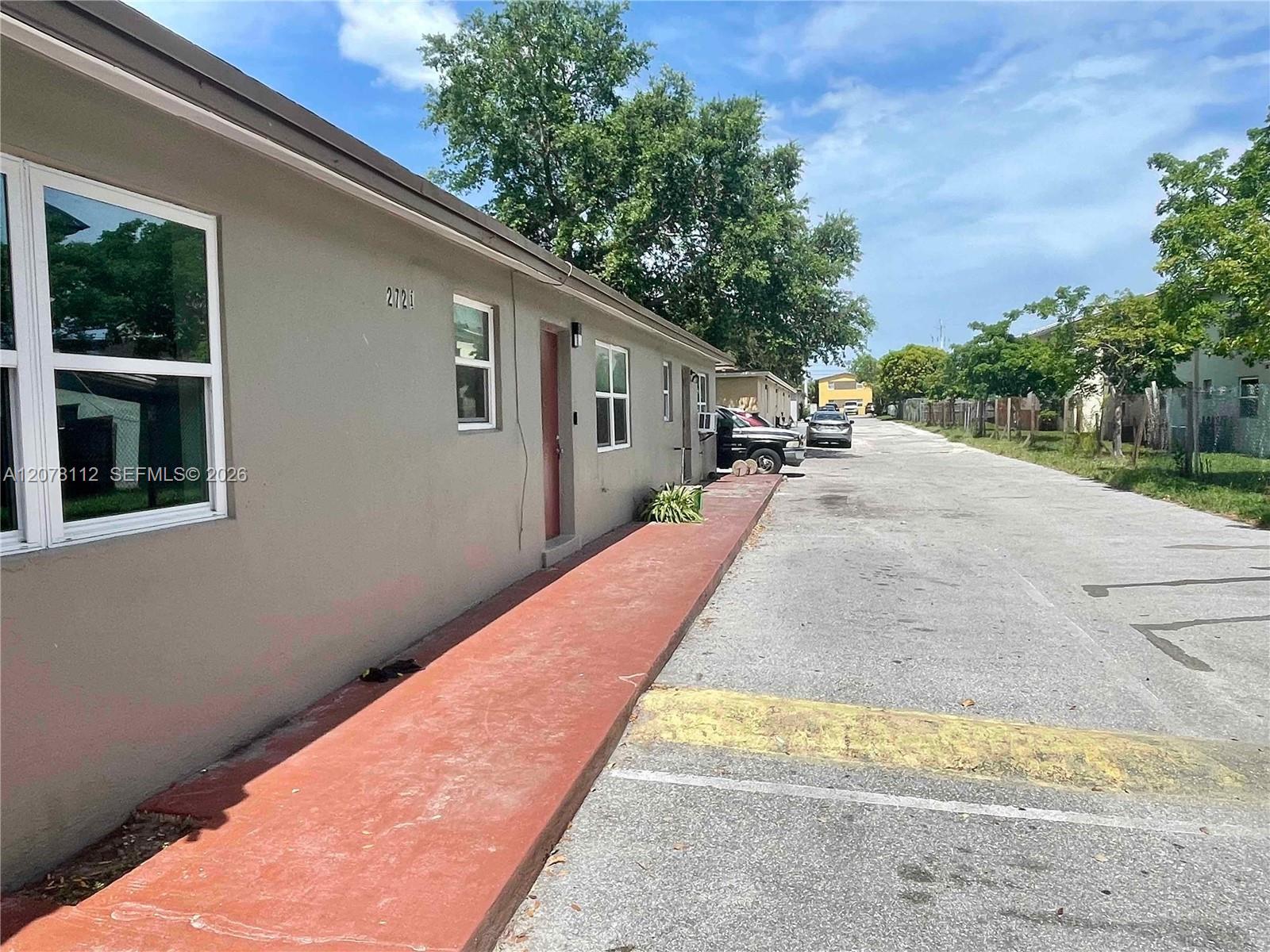 2721 S Avenue S # C2, Riviera Beach FL 33404