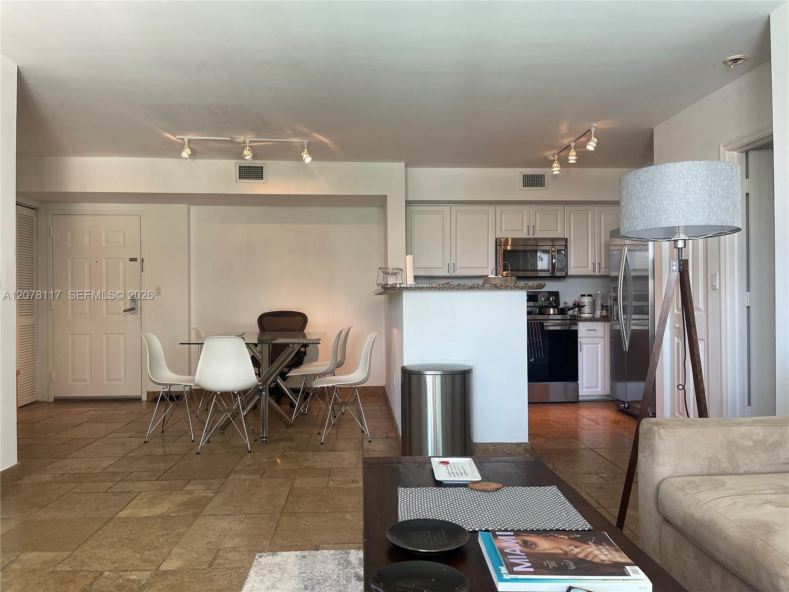1155 Brickell Bay Dr # 808, Miami FL 33131 photo 3