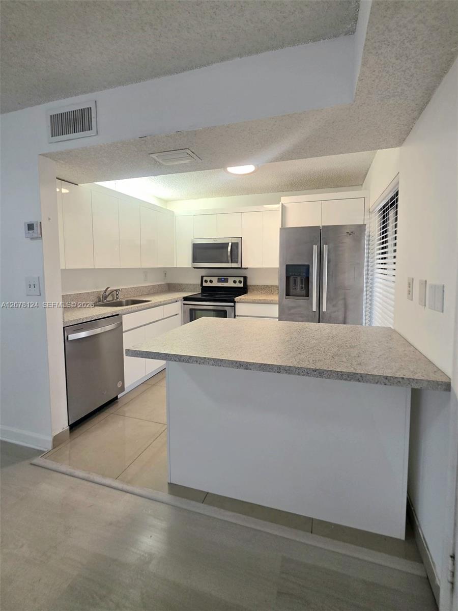 20105 NE 3rd Ct # 6, Miami FL 33179 photo 3