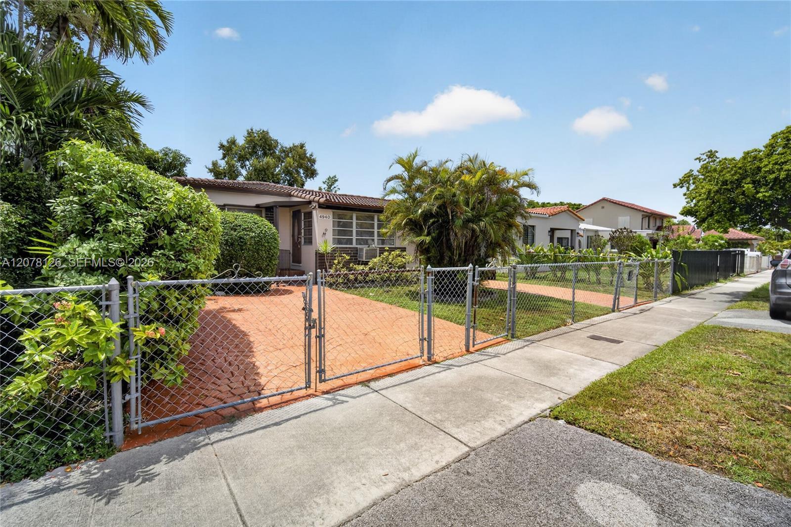 4940 SW 5th Ter, Miami FL 33134 photo 2