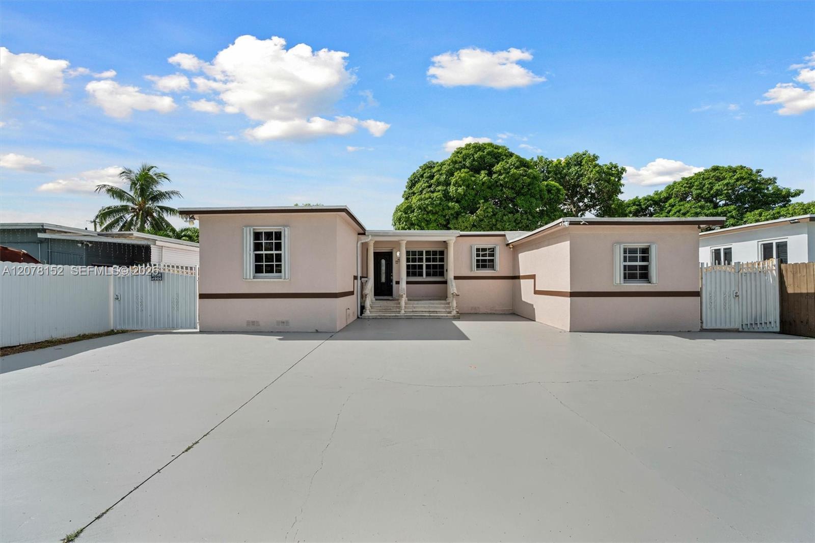 292 E 55th St, Hialeah FL 33013 photo 2