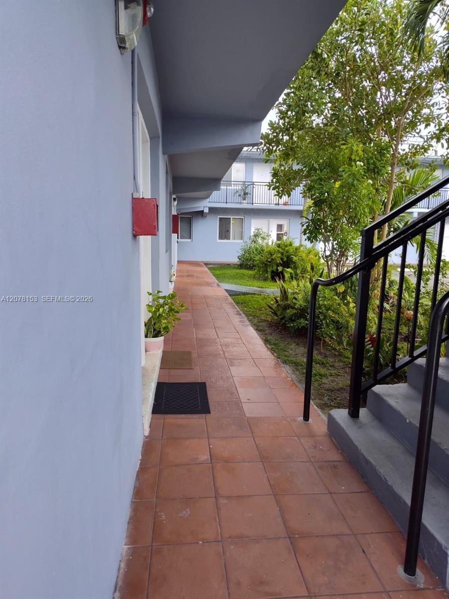655 Eldron Dr # 22, Miami Springs FL 33166