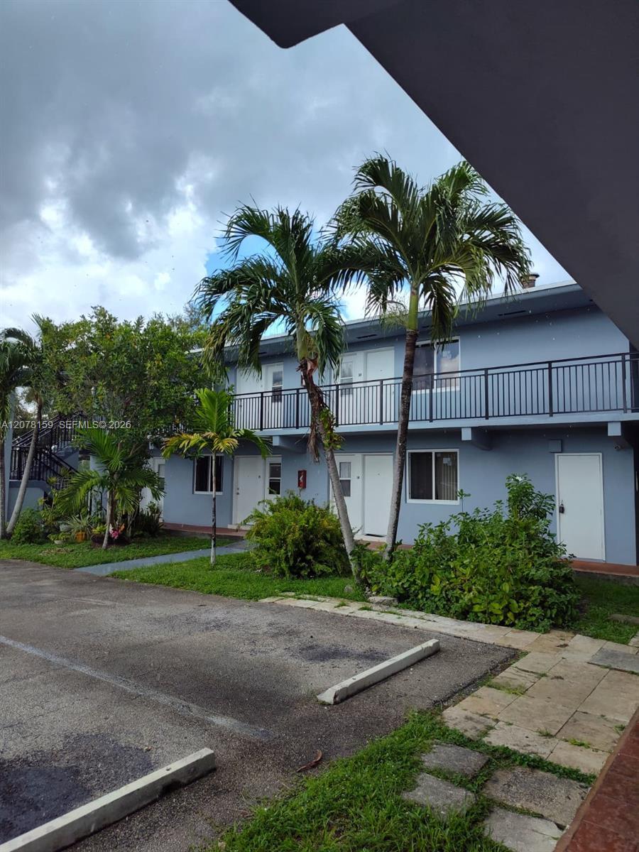 655 Eldron Dr # 26, Miami Springs FL 33166 photo 5