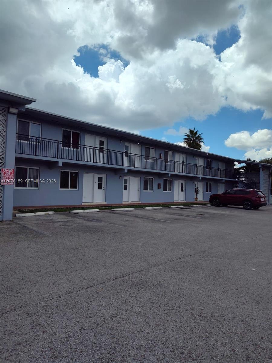 655 Eldron Dr # 26, Miami Springs FL 33166 photo 4