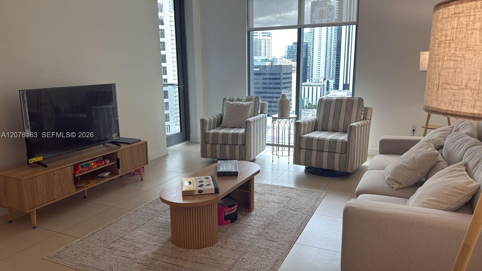 31 SE 6th St # 2407, Miami FL 33131 photo 2