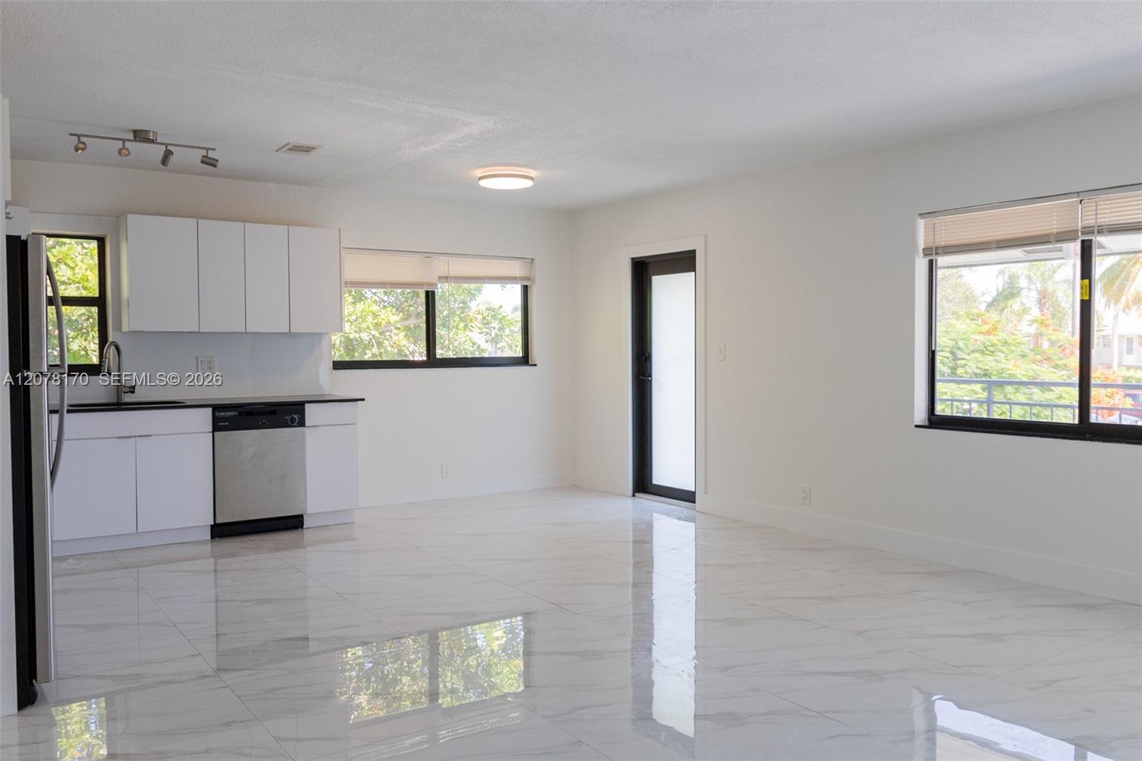 2140 NE 56TH ST # 12, Fort Lauderdale FL 33308 photo 3