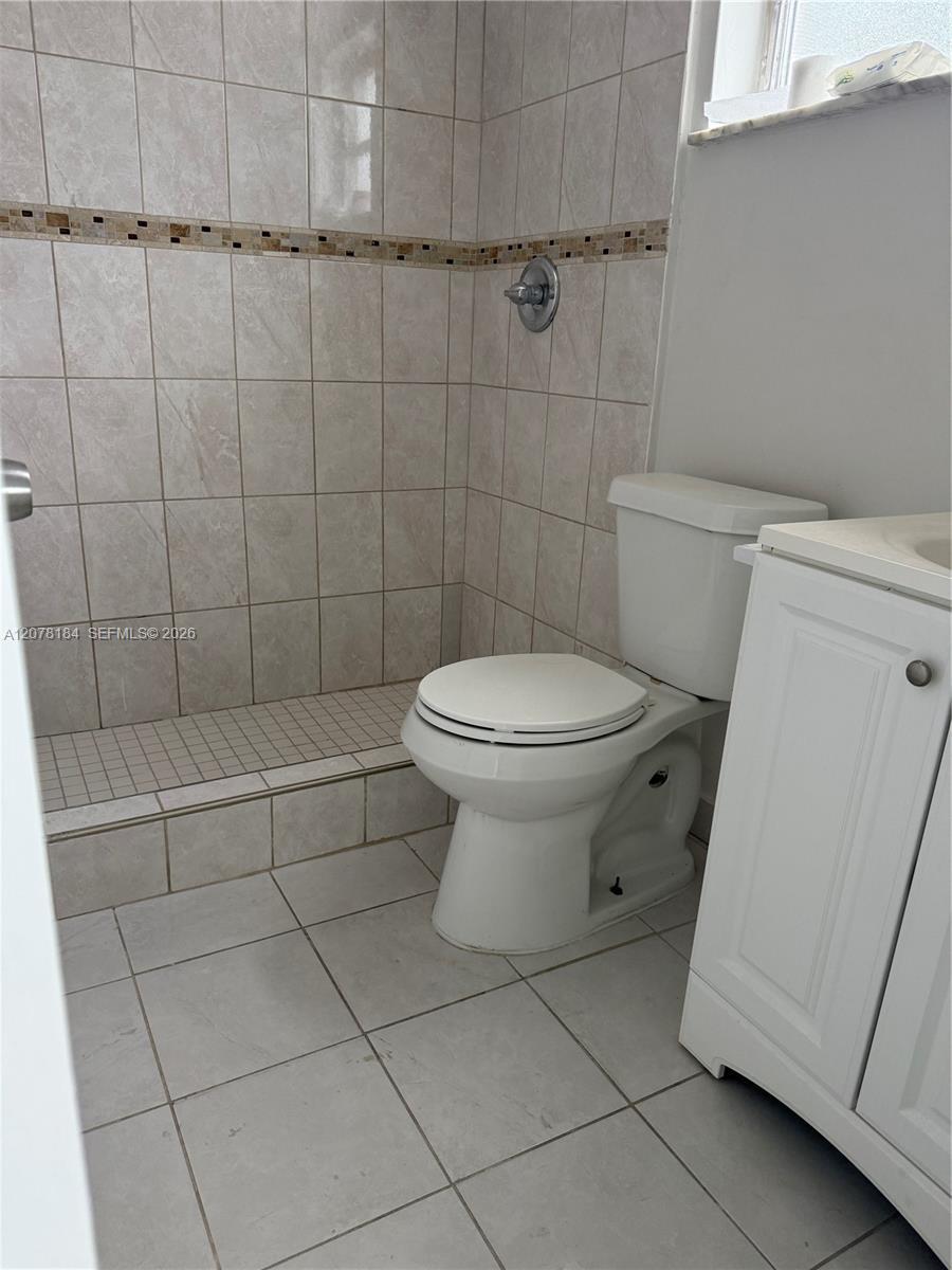 166 W 8th St # 1, Hialeah FL 33010 photo 3