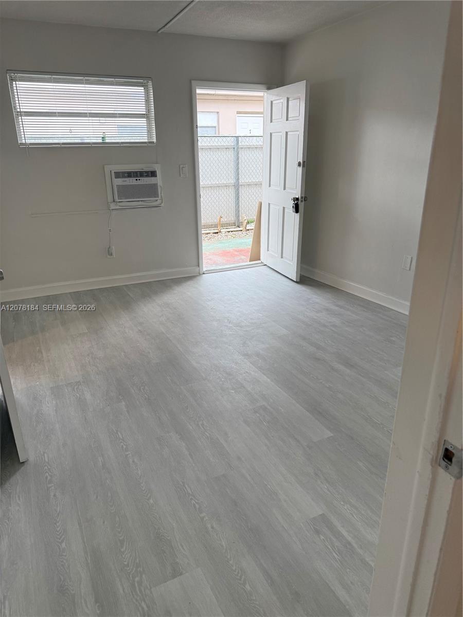 166 W 8th St # 1, Hialeah FL 33010