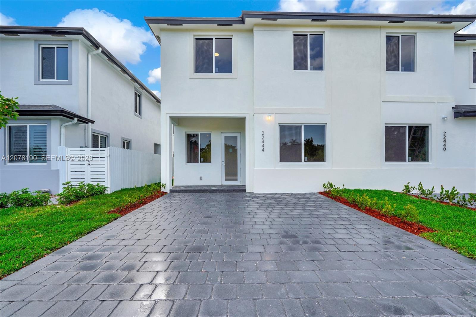 22555 SW 125th Ave, Miami FL 33170 photo 4