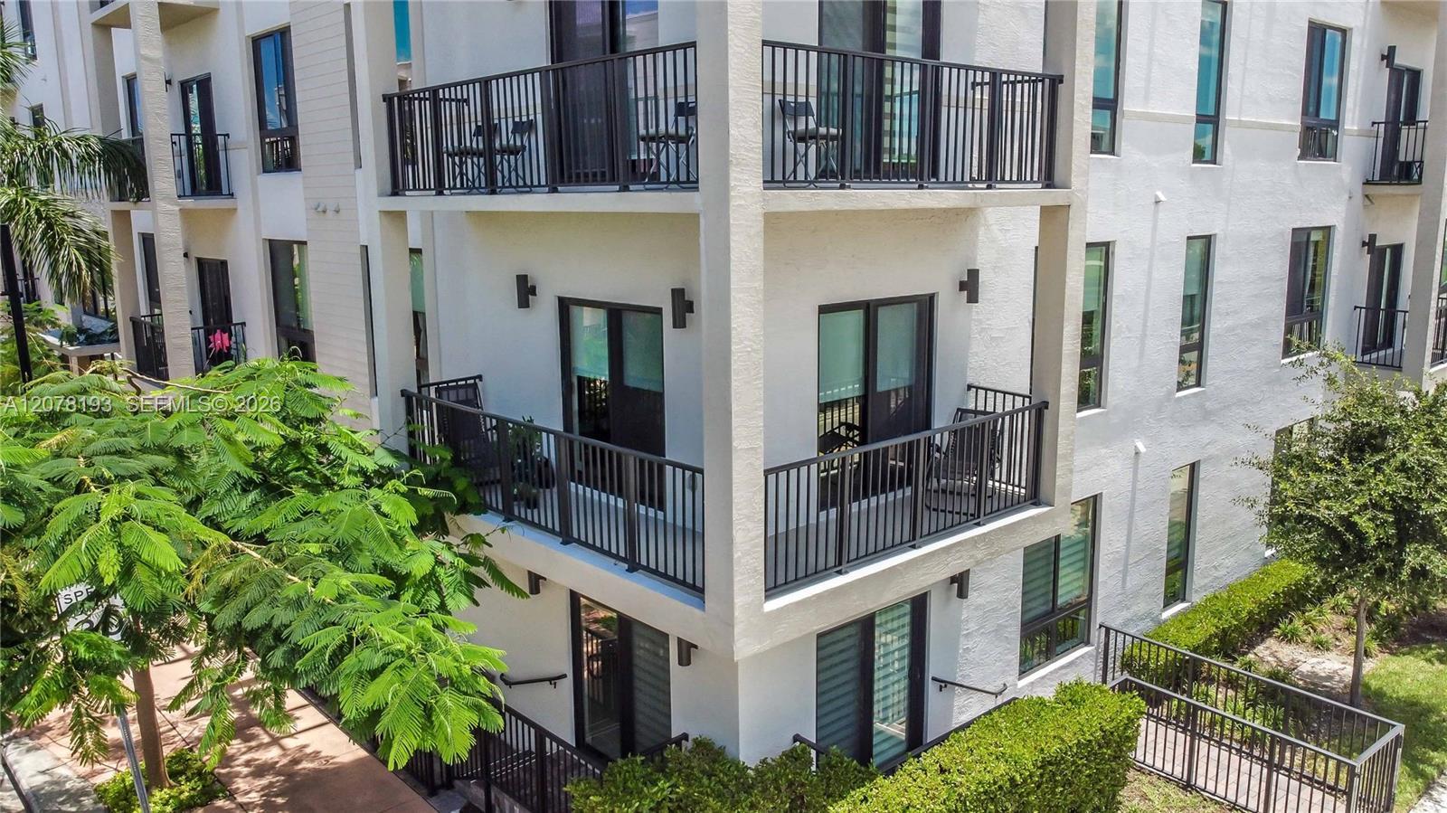 8265 NW 41st St # 206, Doral FL 33166