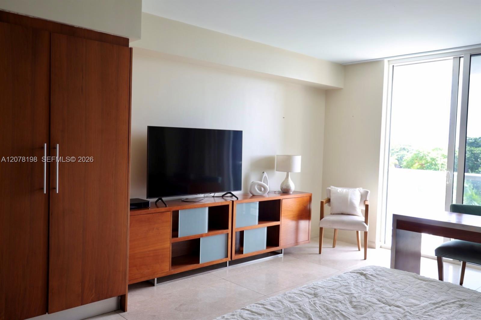 50 Biscayne Blvd # 606, Miami FL 33132 photo 3