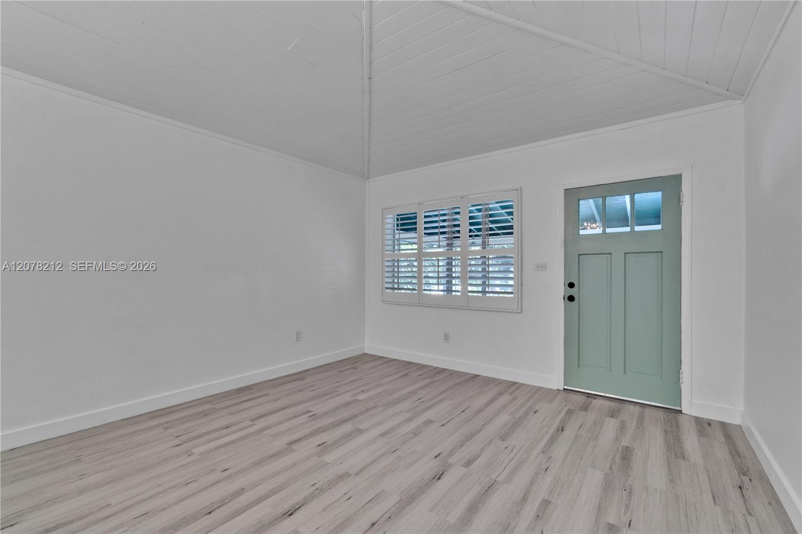 50 NW 26th Ave, Miami FL 33125 photo 3