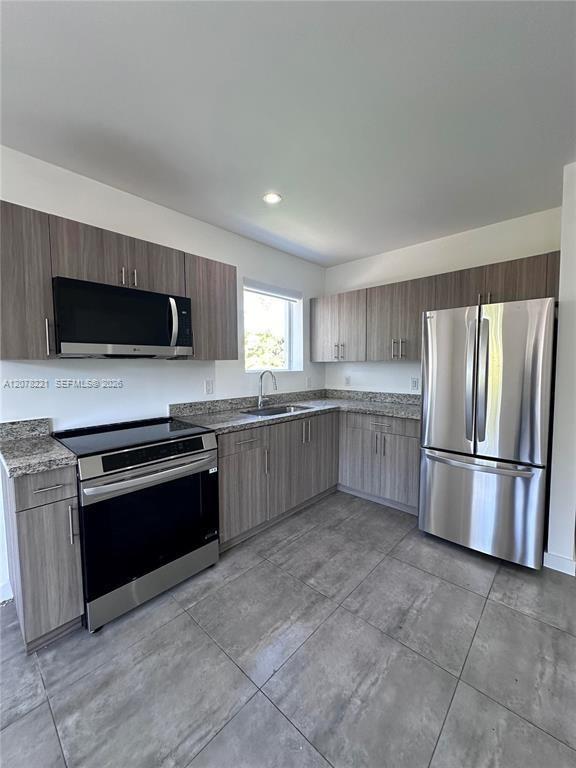 165 NW 39th St # 3, Miami FL 33127 photo 2