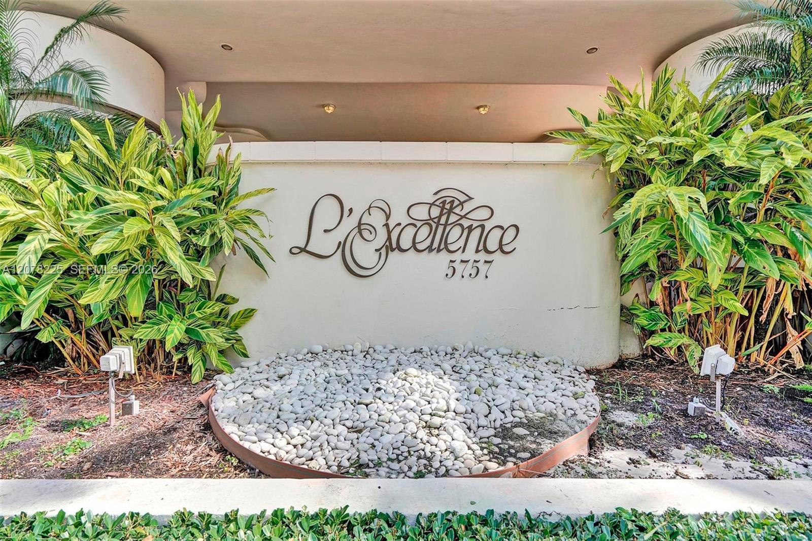5757 Collins Ave # 2004, Miami Beach FL 33140