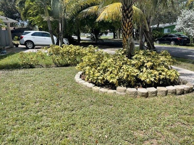 2766 NW 168th Ter, Miami Gardens FL 33056 photo 2
