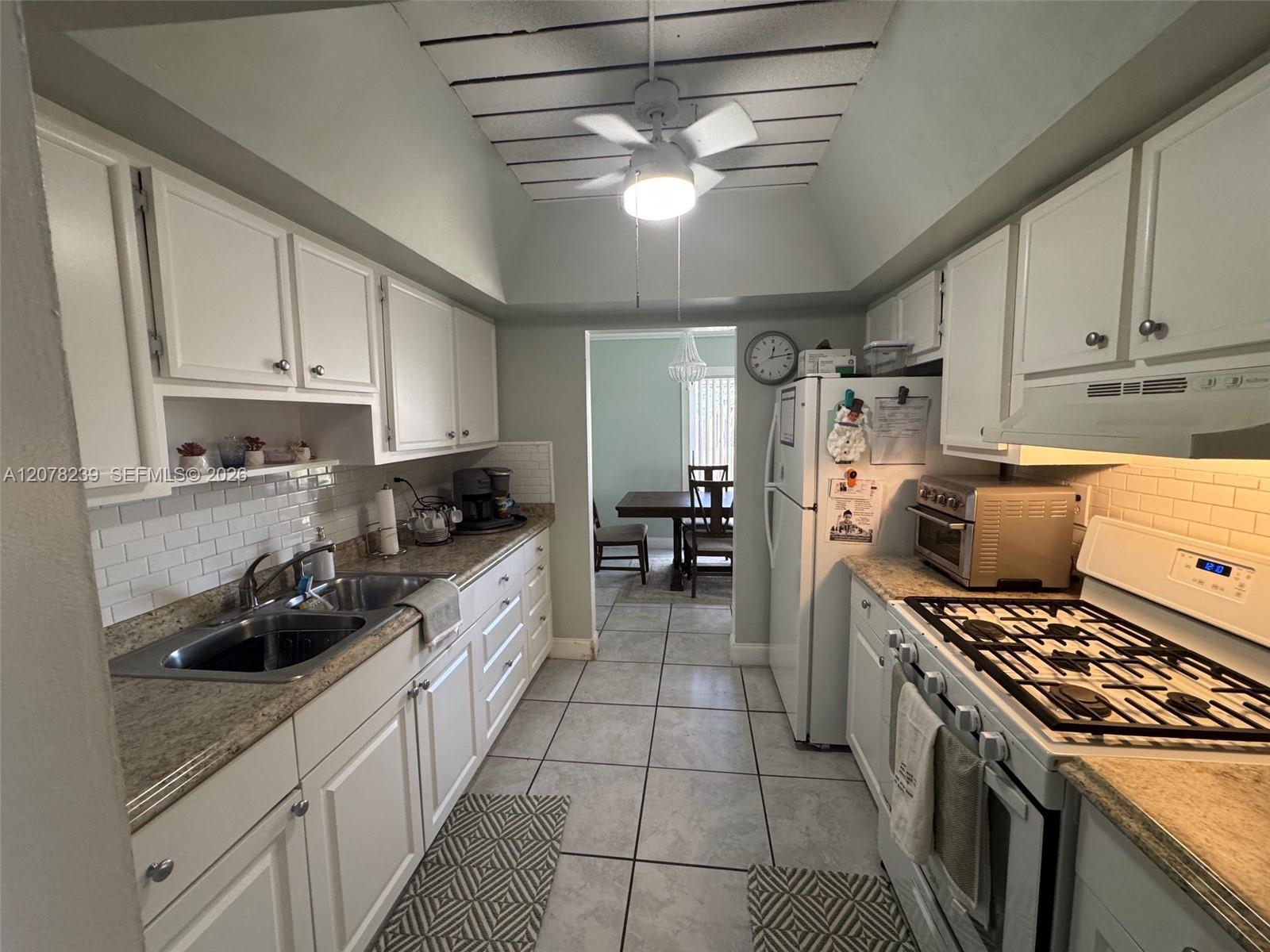 11467 SW 109th Rd # 7B, Miami FL 33176 photo 2