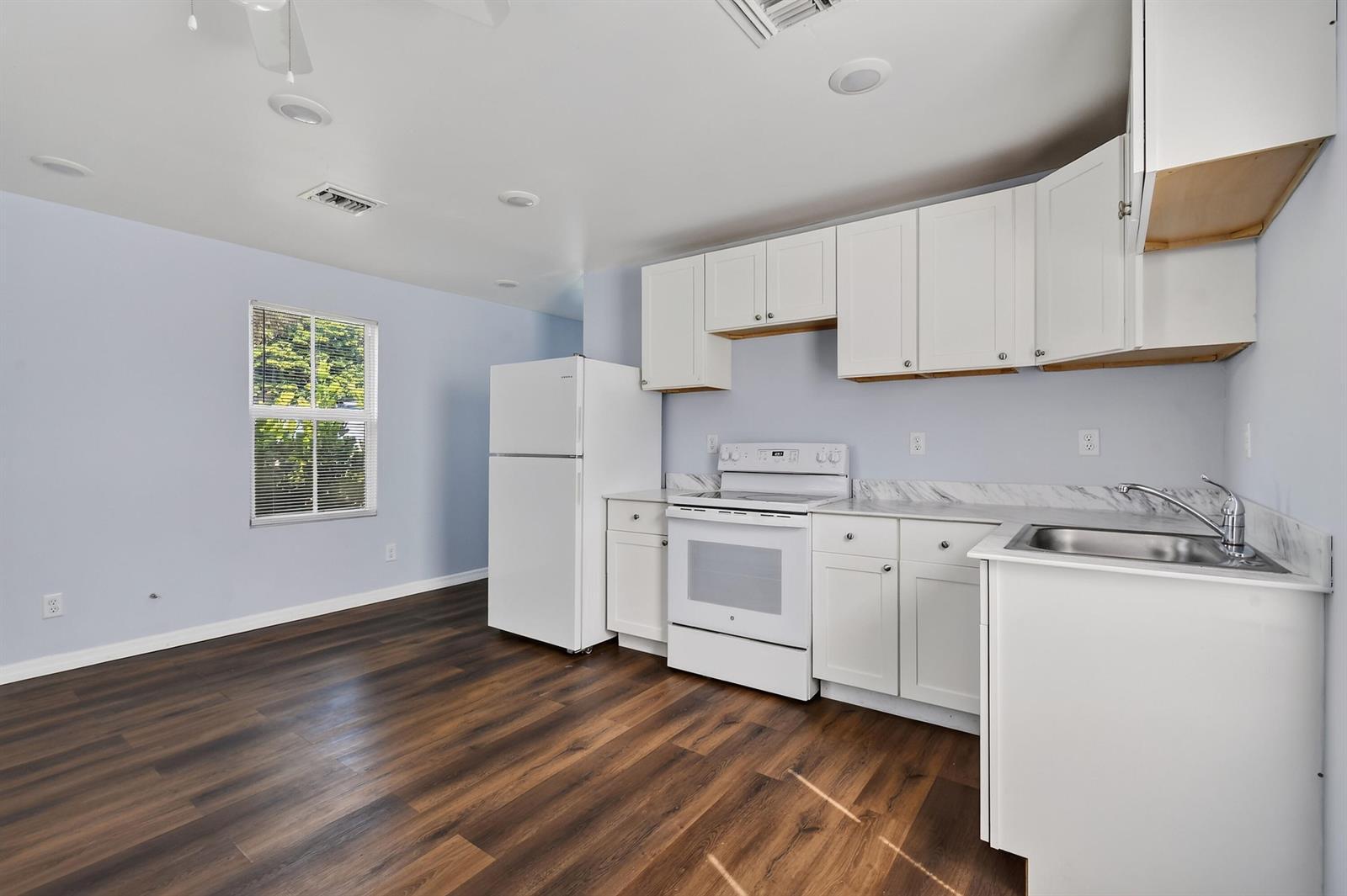 641 6th Street, West Palm Beach FL 33401 photo 3