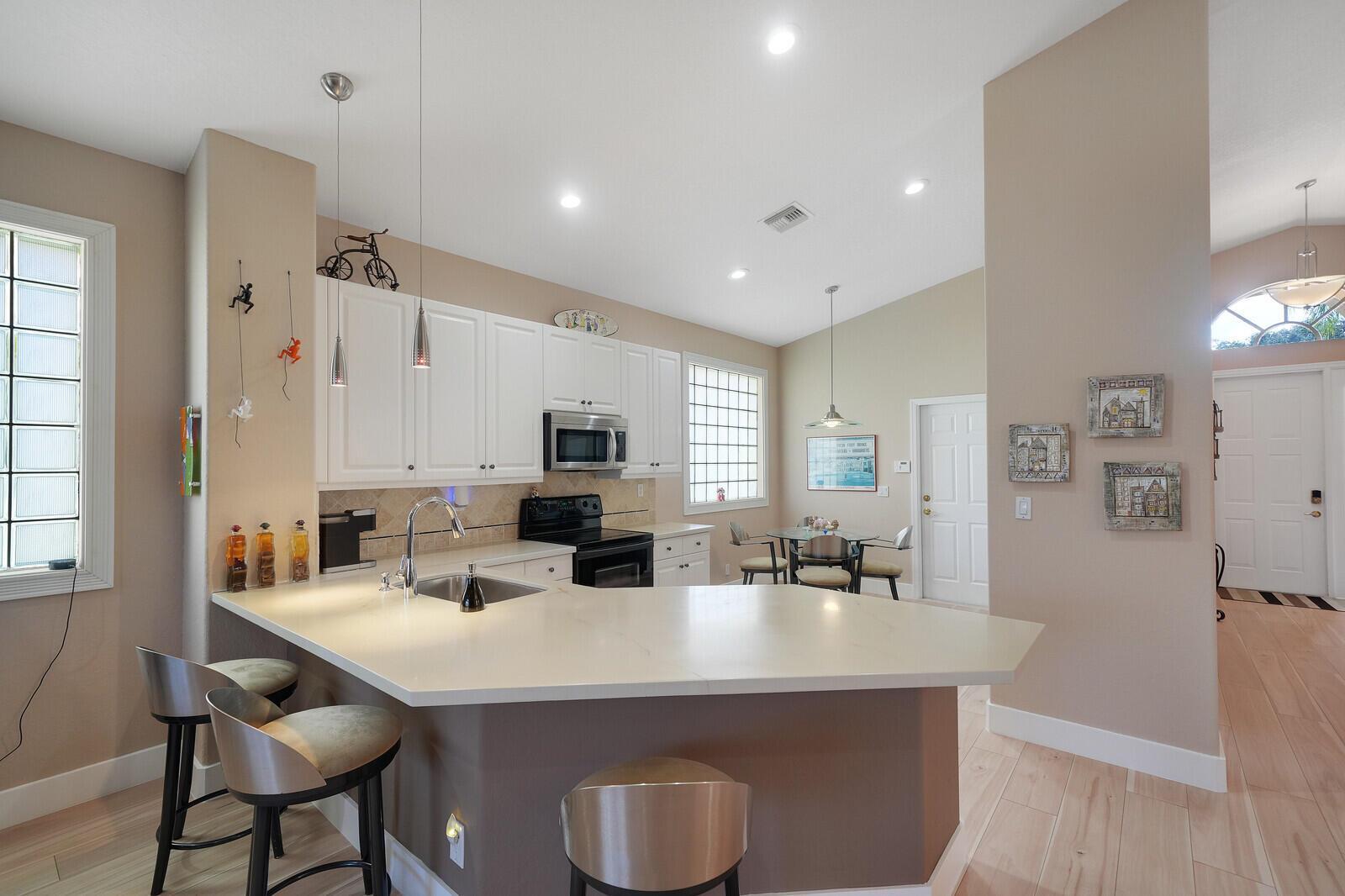7148 CATALUNA Circle, Delray Beach FL 33446 photo 3