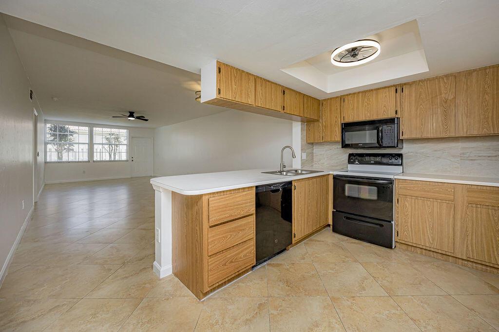 1501 PALM BEACH TRACE Drive, Royal Palm Beach FL 33411 photo 3