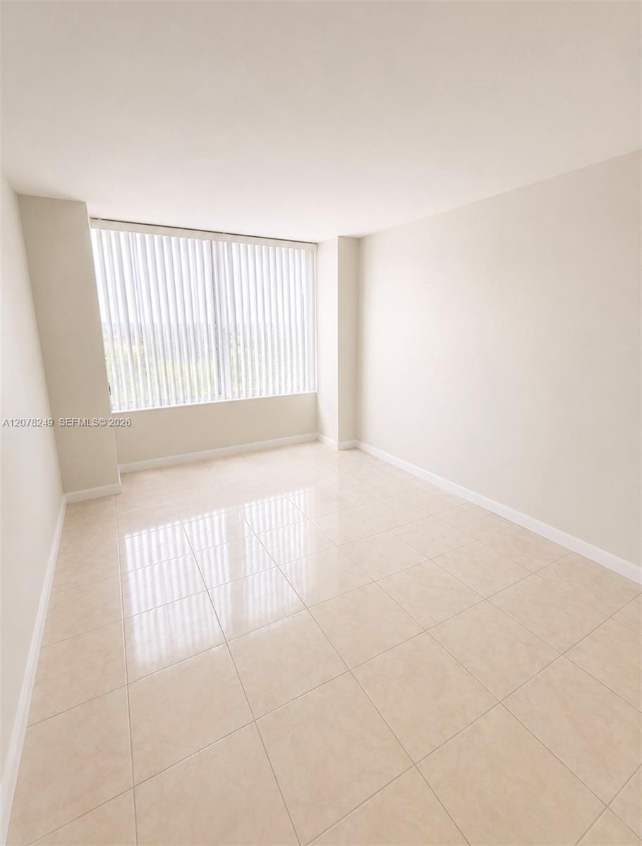 600 Three Islands Blvd # 1707, Hallandale Beach FL 33009 photo 4