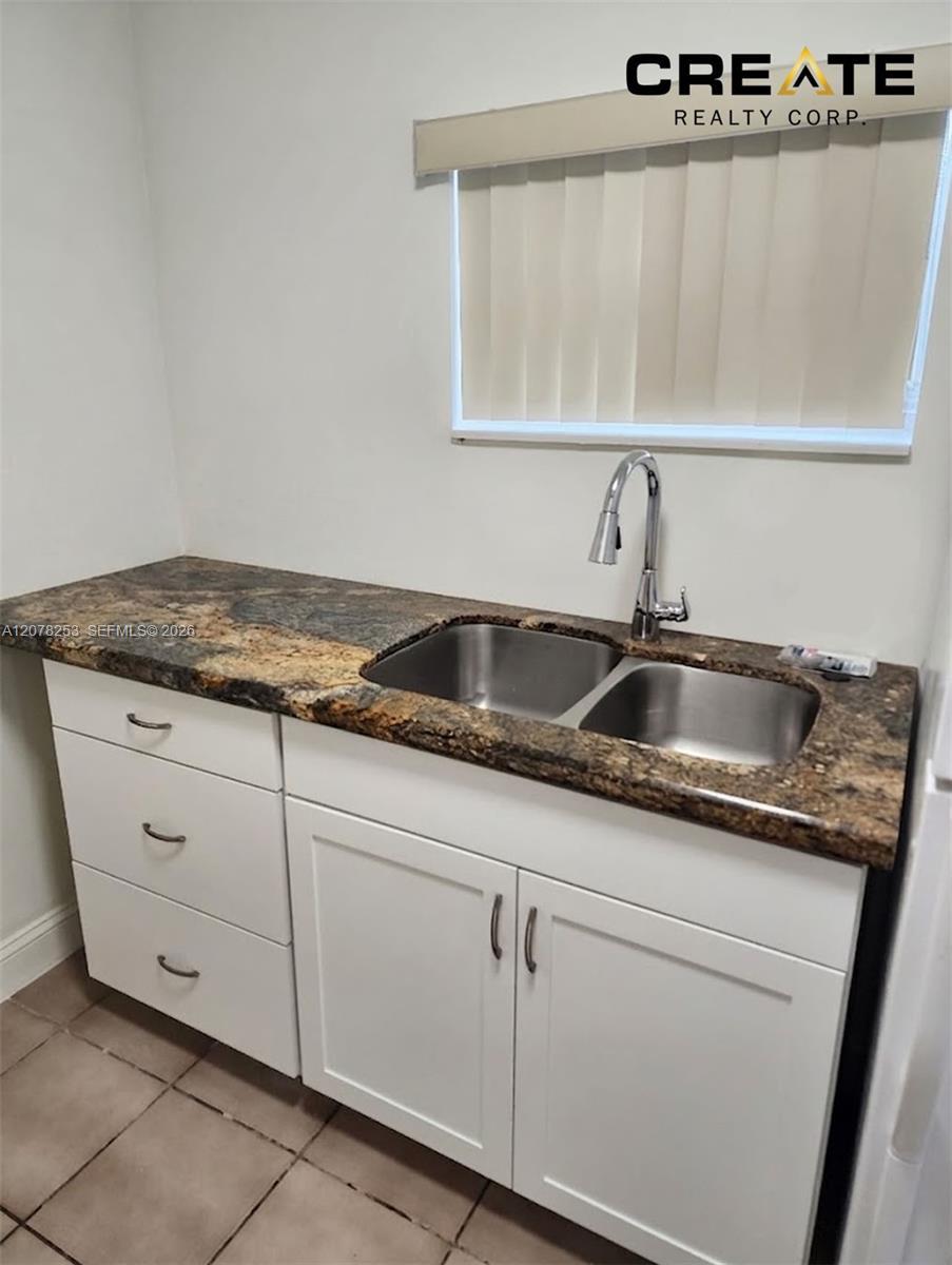 120 NW 18th Ave, Miami FL 33125 photo 5