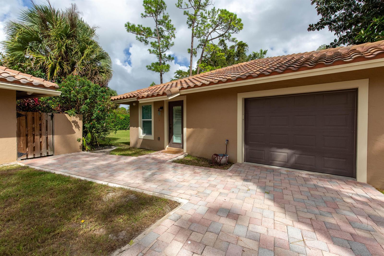 352 WINDOW ROCK Drive, Wellington FL 33414 photo 2