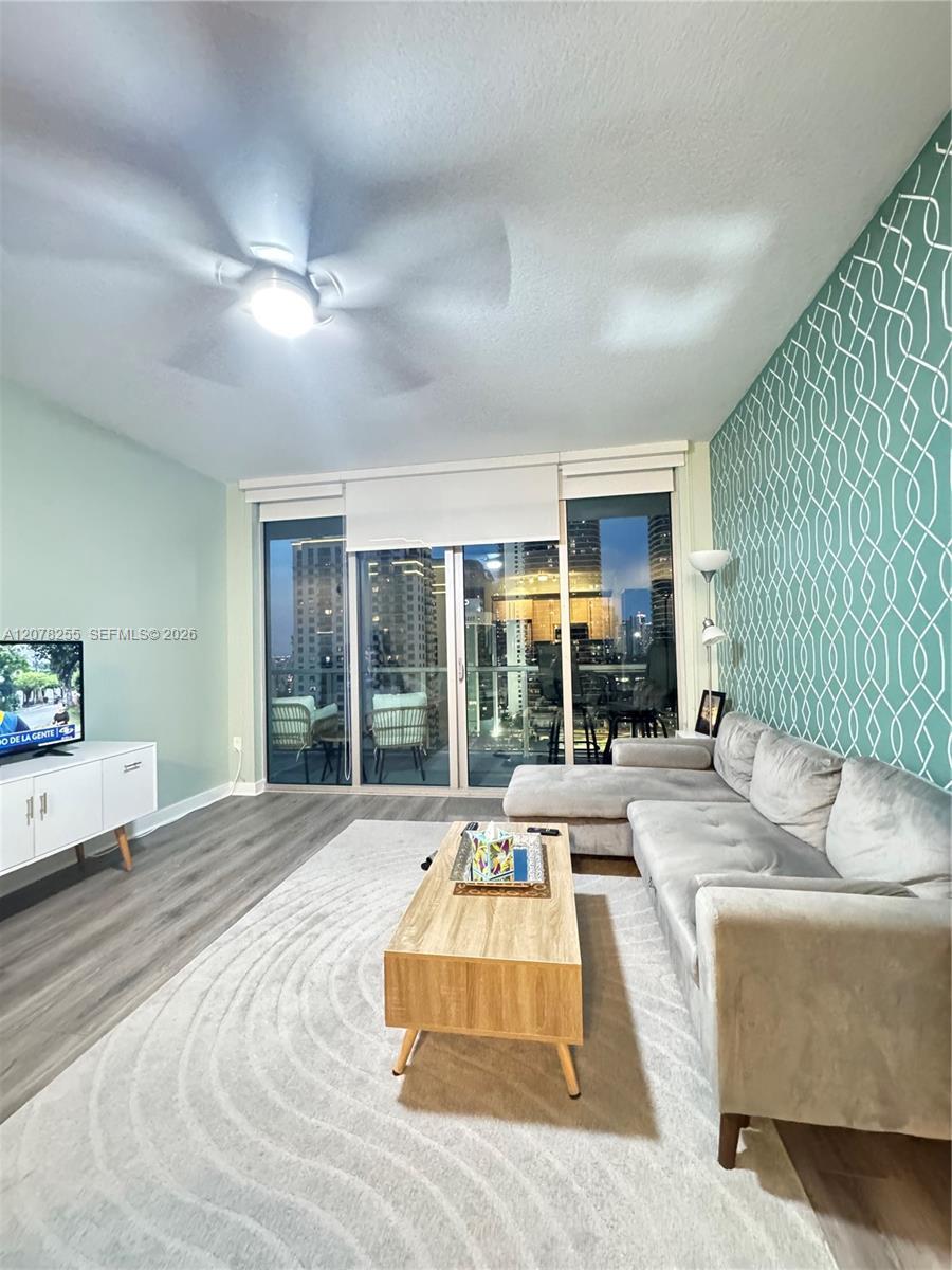 1111 SW 1st Ave, Miami FL 33130 photo 3