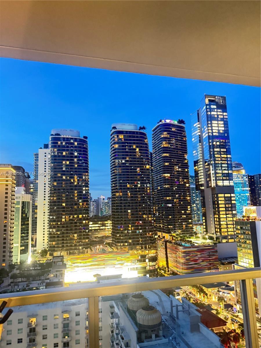 1111 SW 1st Ave, Miami FL 33130