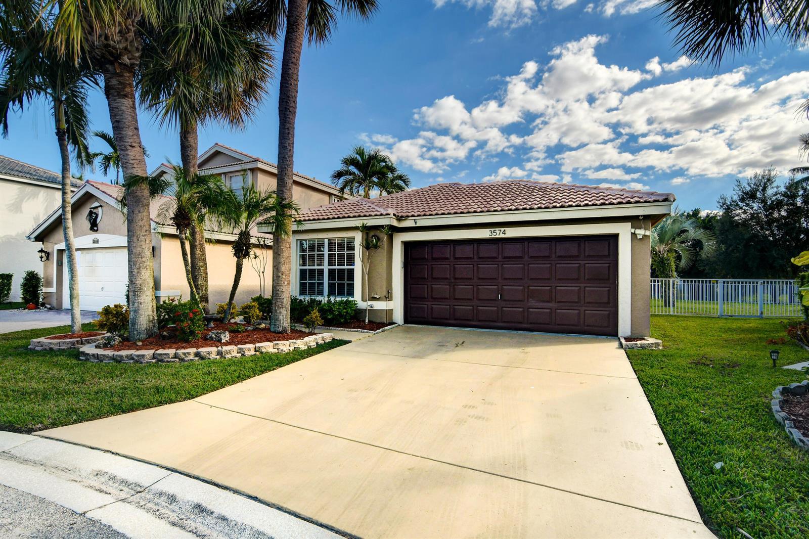 3574 Danbury Court, Boynton Beach FL 33436 photo 2