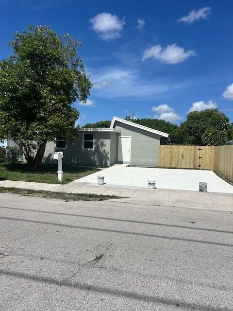 310 NW 4th Avenue, Delray Beach FL 33444