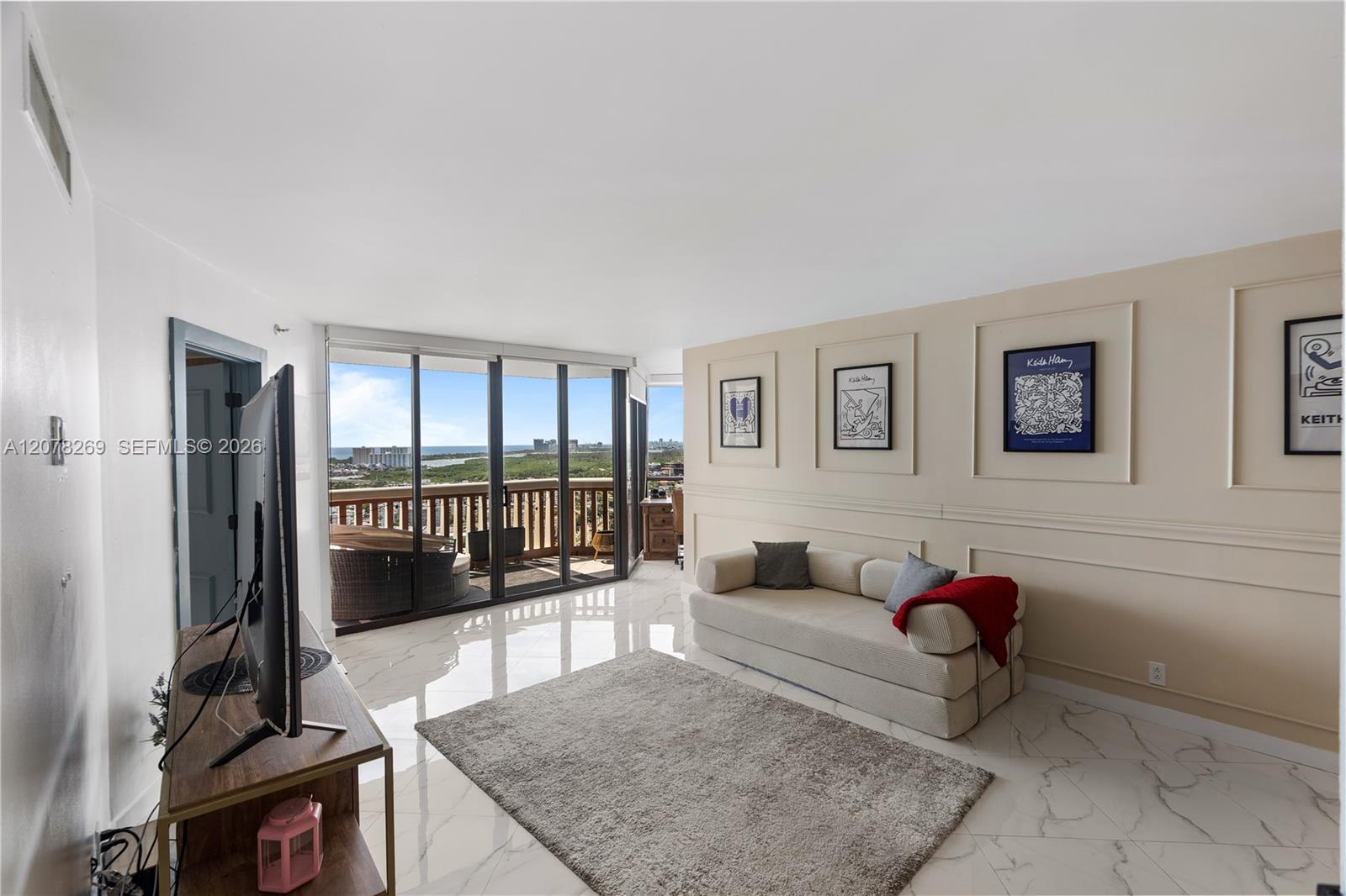 1000 W Island Blvd # 2803, Aventura FL 33160 photo 2