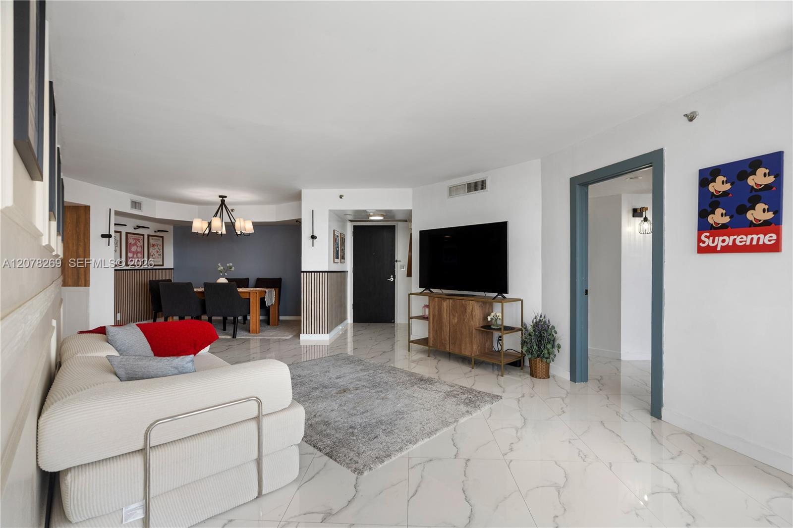 1000 W Island Blvd # 2803, Aventura FL 33160 photo 4