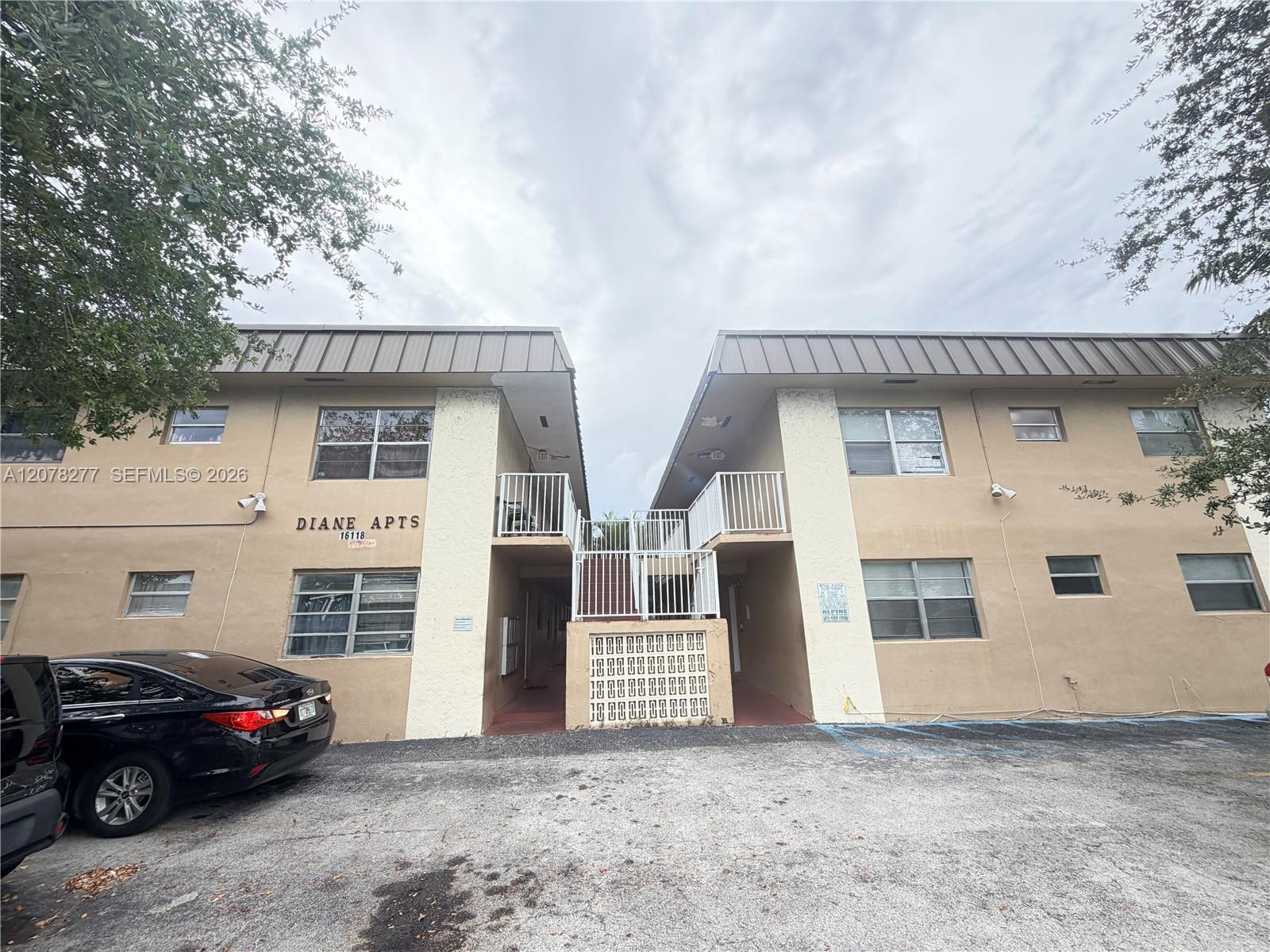 16118 NE 21st Ave # 4, North Miami Beach FL 33162 photo 2