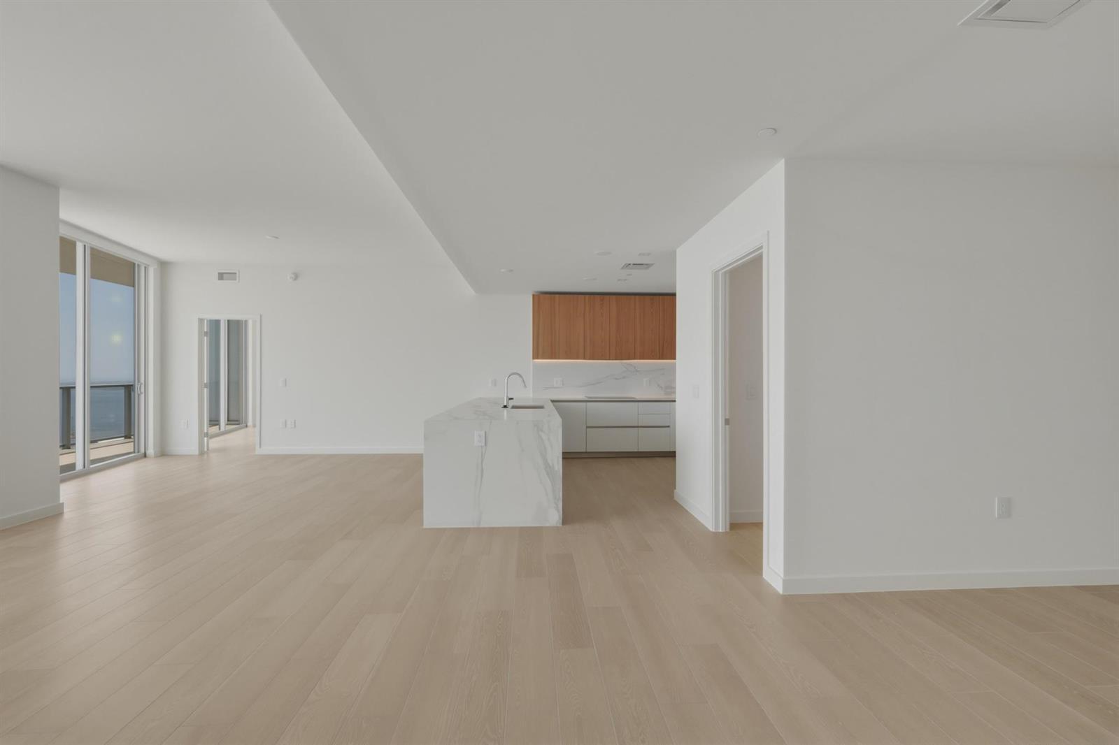 1400 Biscayne Boulevard # 4304, Miami FL 33132 photo 2