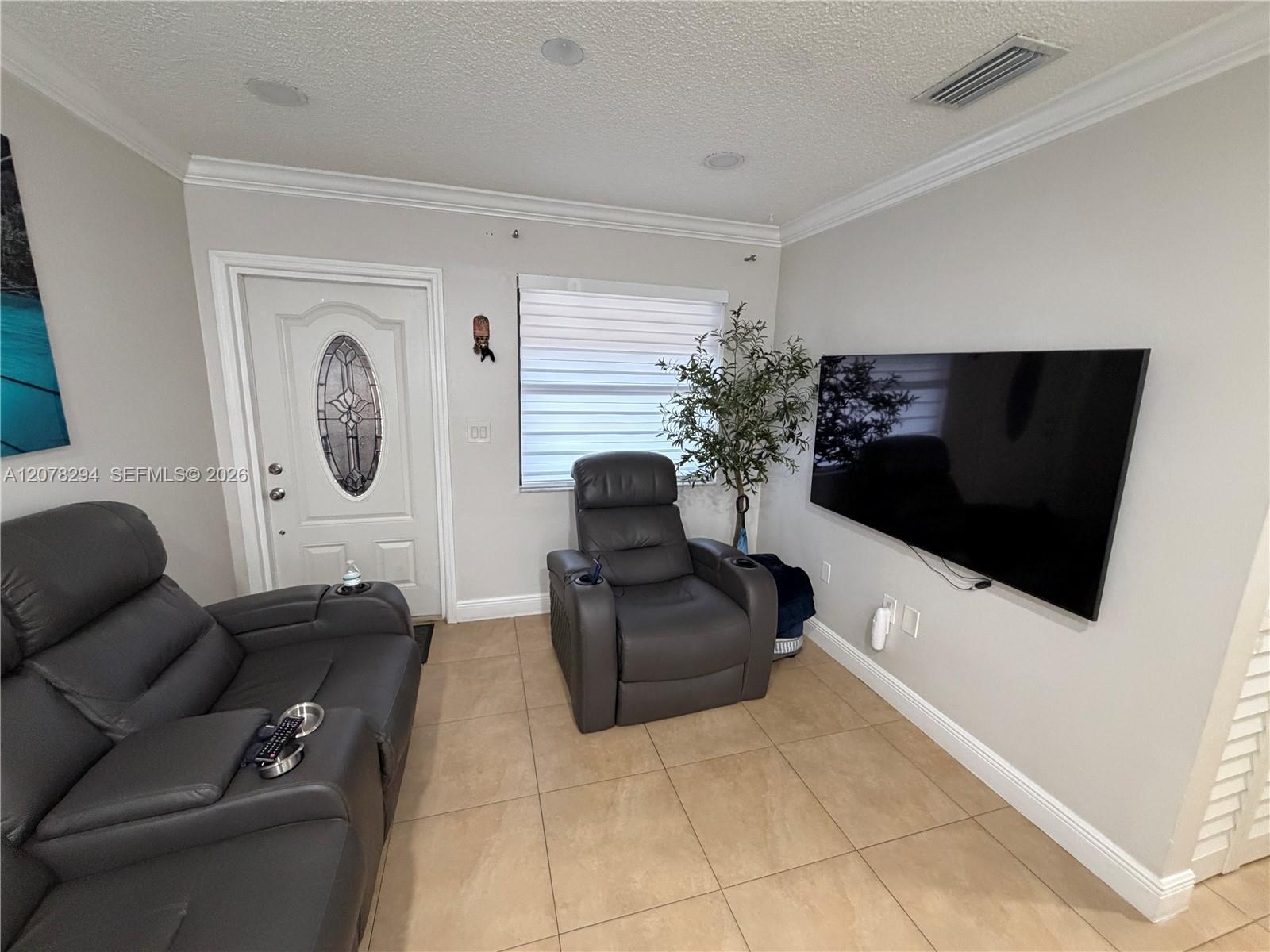 5935 W 26th Ave # 204, Hialeah FL 33016