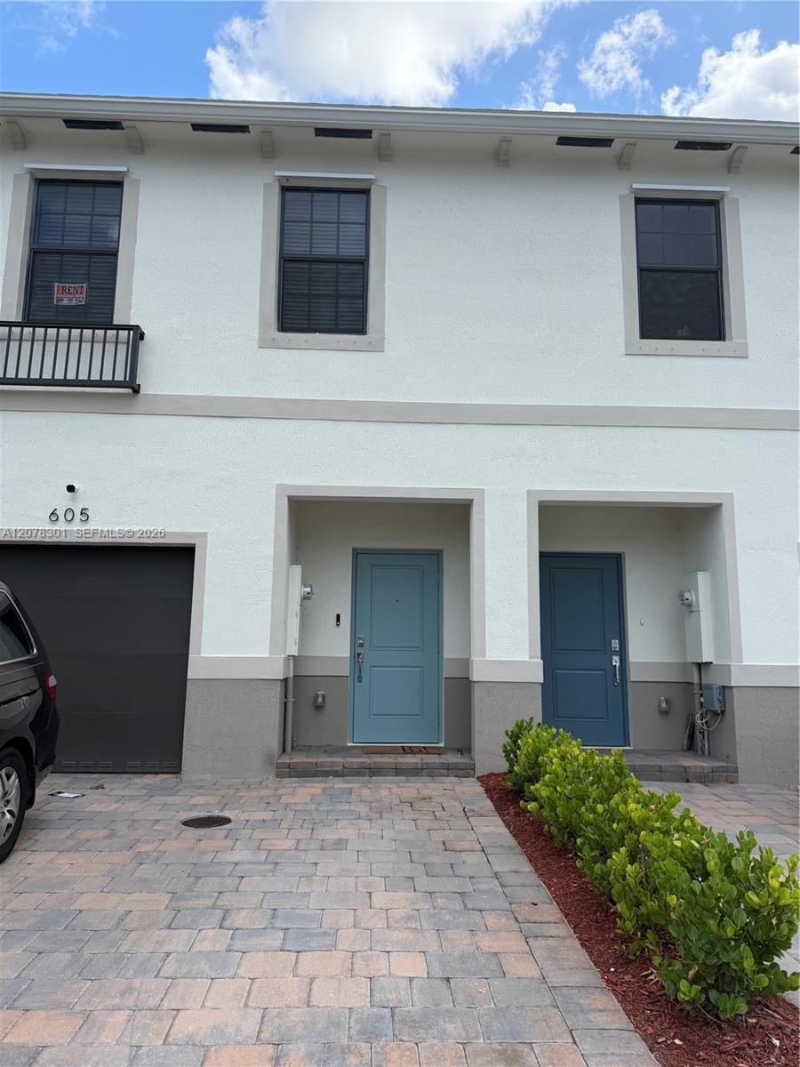 605 NW 6th Ter, Florida City FL 33034