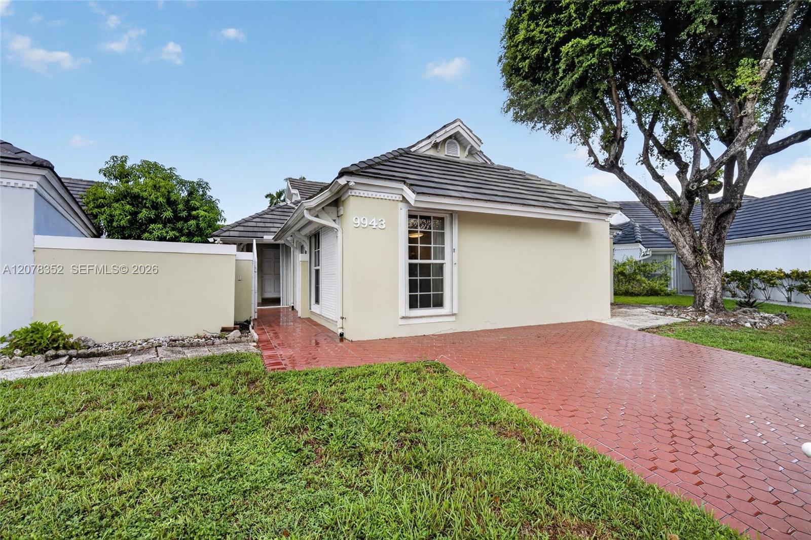 9943 NW 47th Ter, Doral FL 33178 photo 3