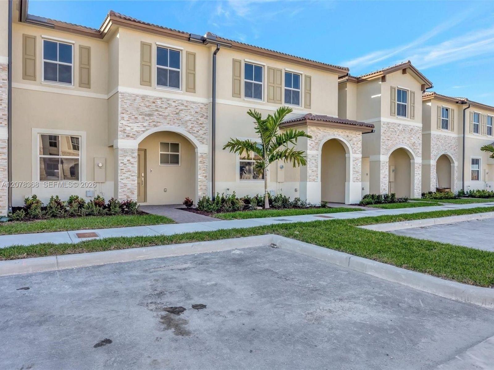 2574 SE 29th St # 2574, Homestead FL 33035