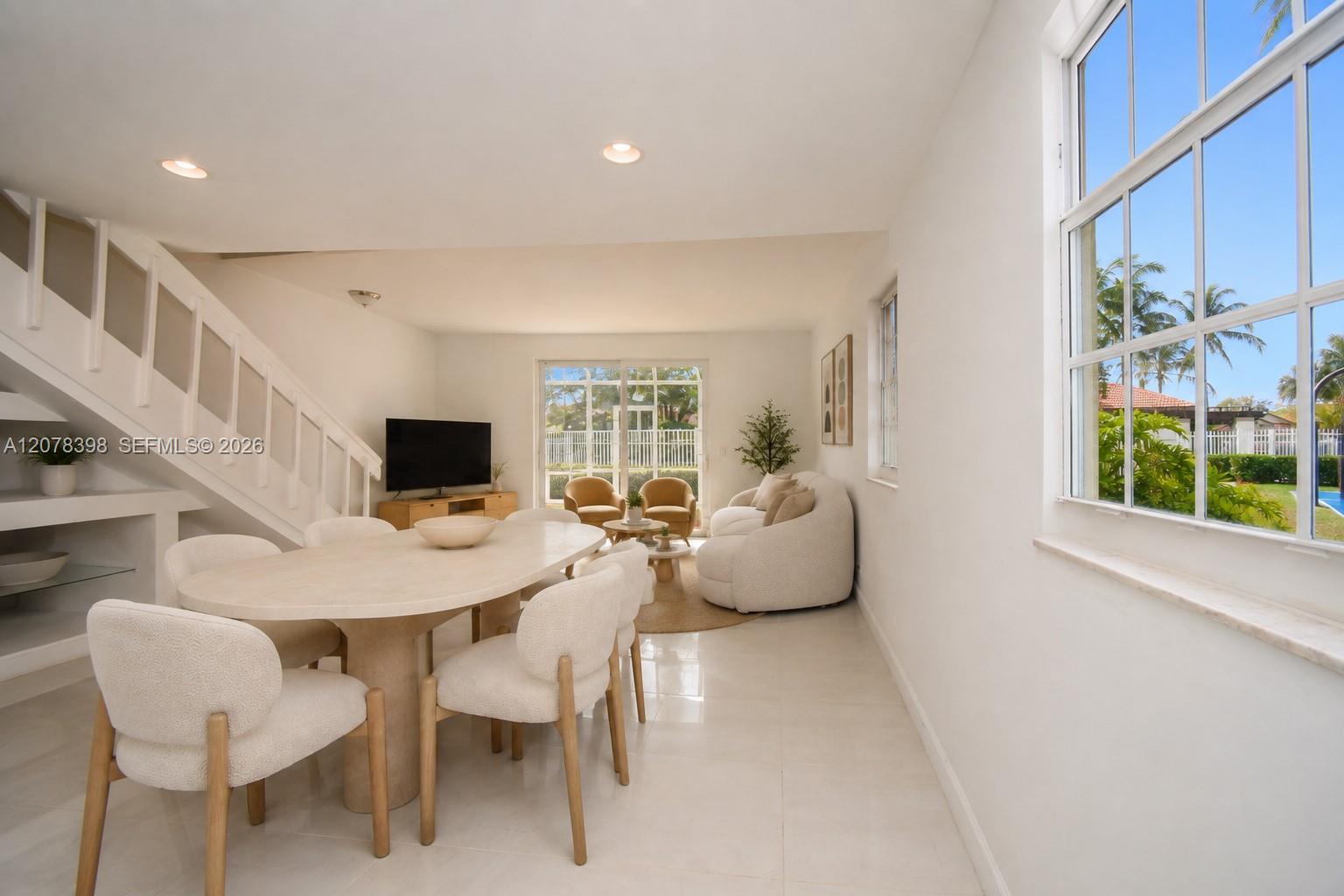 700 Sorrento Dr, Weston FL 33326 photo 3