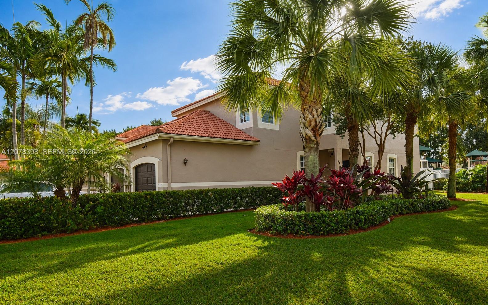 700 Sorrento Dr, Weston FL 33326 photo 4