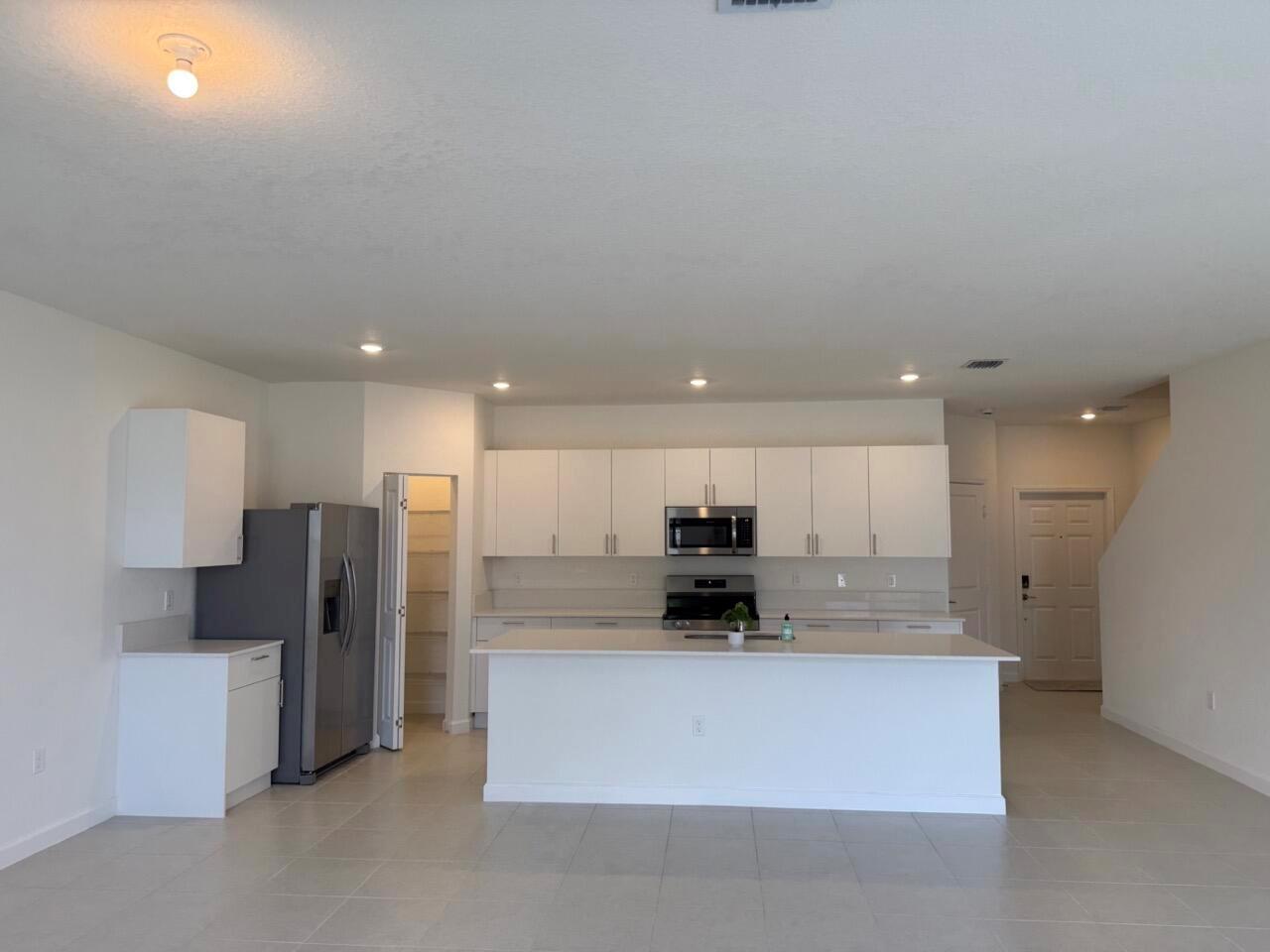 3008 PARK Place # 5838, Dania Beach FL 33312 photo 3