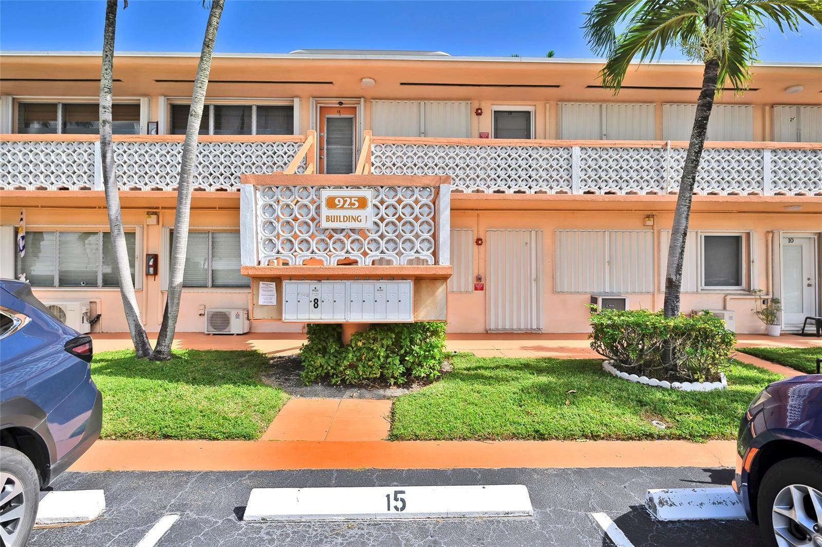 925 SW 11th Avenue Unit j17, Hallandale Beach FL 33009 photo 5