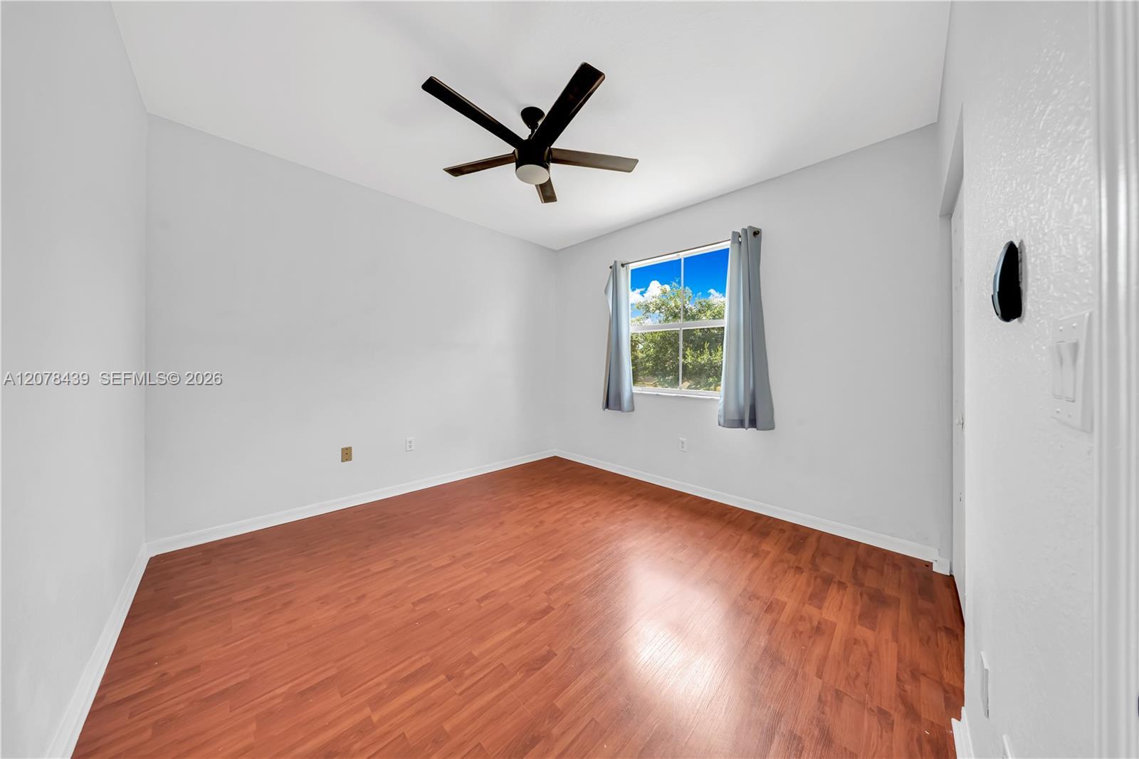 2019 SE 13th St, Homestead FL 33035 photo 3
